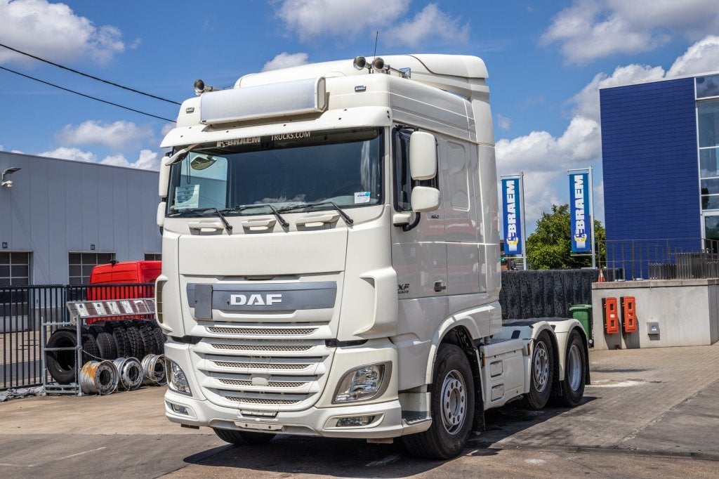 DAF XF 460-6X2-380 000 KM+ADR (bj 2016), 338 kW, Overige brandstoffen, Wit, Bedrijf