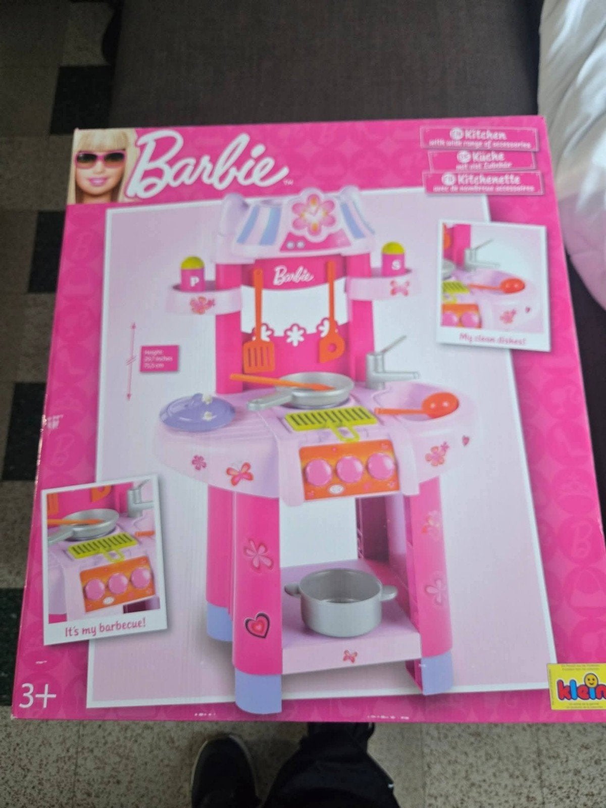 speelgoed keukentje barbie, Enlèvement