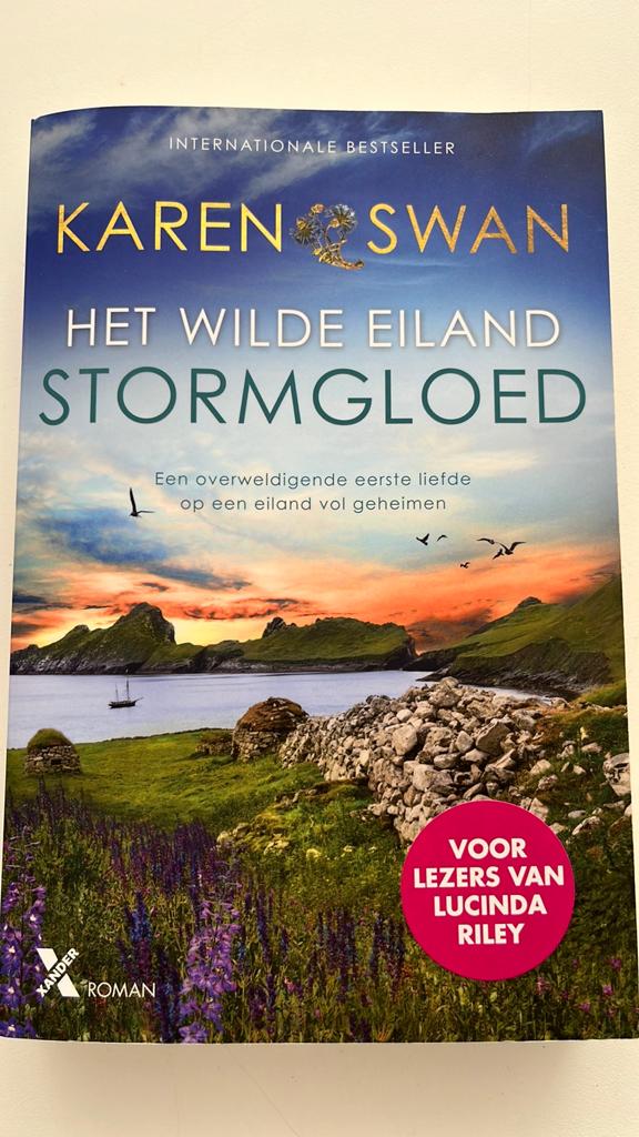 Karen swan stormgloed, Livres, Enlèvement ou Envoi, Comme neuf