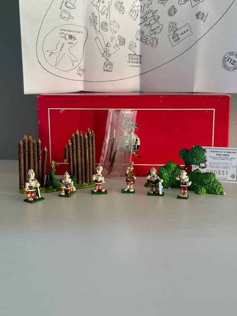 Le banquet pixi: boîte numéro 4: les 8 figurines les romains, Collections, Enlèvement ou Envoi