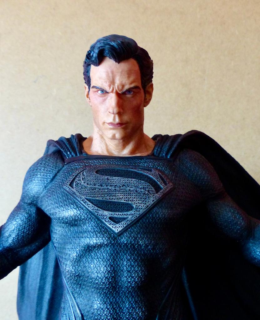 Weta Justice League Superman zwart pak 1/4, Ophalen, Zo goed als nieuw, Overige typen