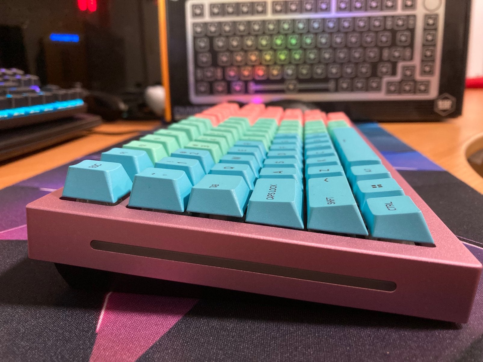 Glorious GMMK Pro Custom (Pink/RozeAluminium/Black Switches), Glorious, Gaming toetsenbord, Ophalen of Verzenden, Zo goed als nieuw