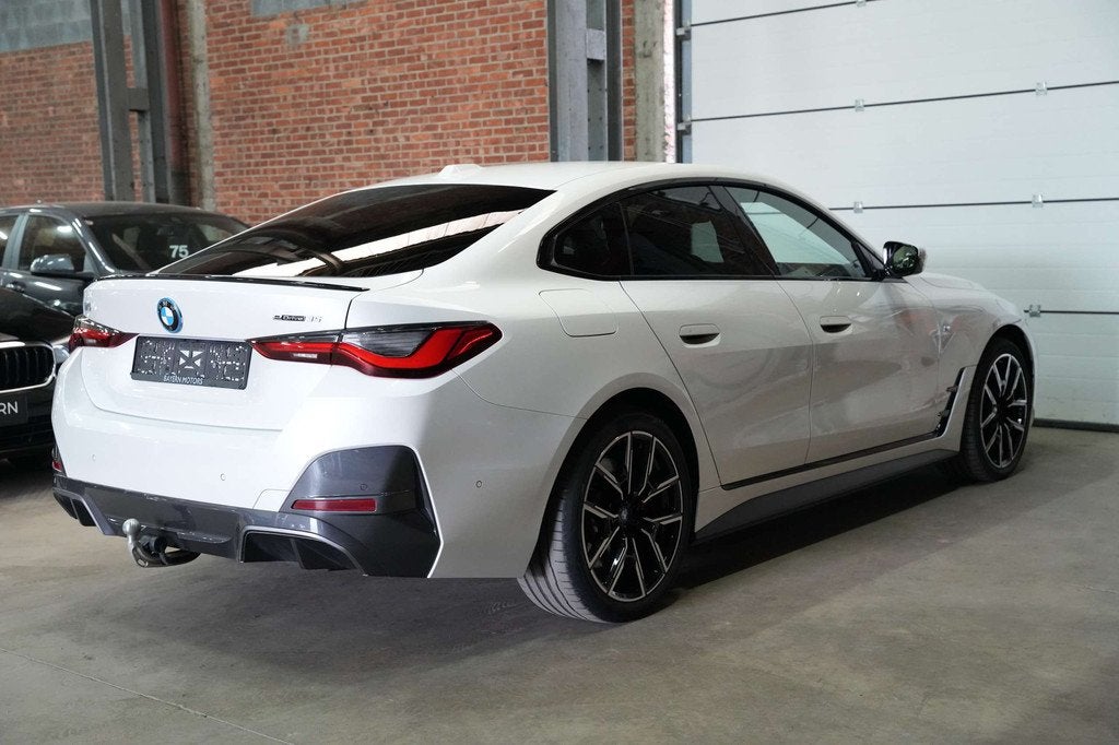 BMW i4 M-Sportpakket PRO eDrive35 Gran Coupe Garantie Spo, Autos, I4, Achat, 285 ch, Carnet d'entretien