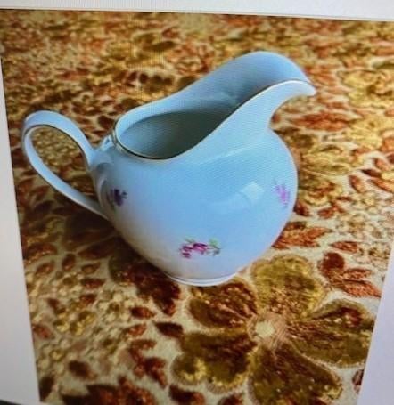 Melkpot in porselein, Overige typen, Ophalen of Verzenden, Zo goed als nieuw, Overige stijlen