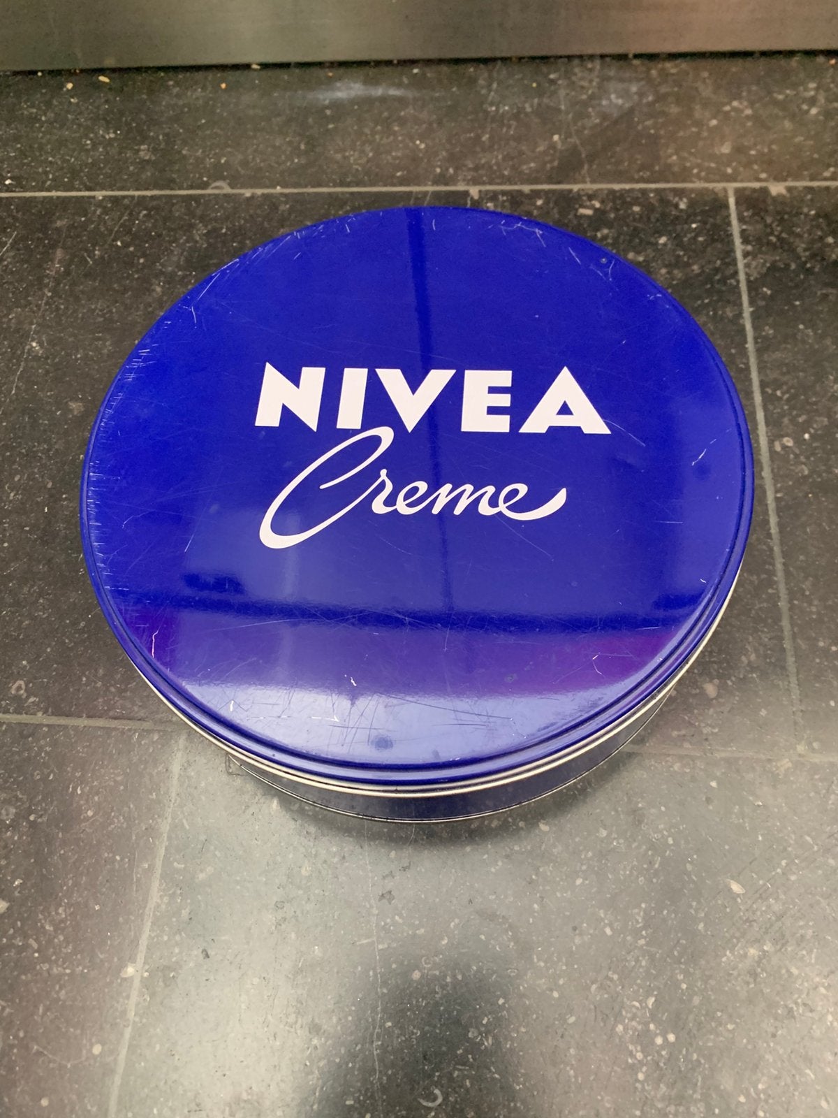 Originele vintage blikken doos Nivea - 22 cm diameter, Enlèvement, Utilisé
