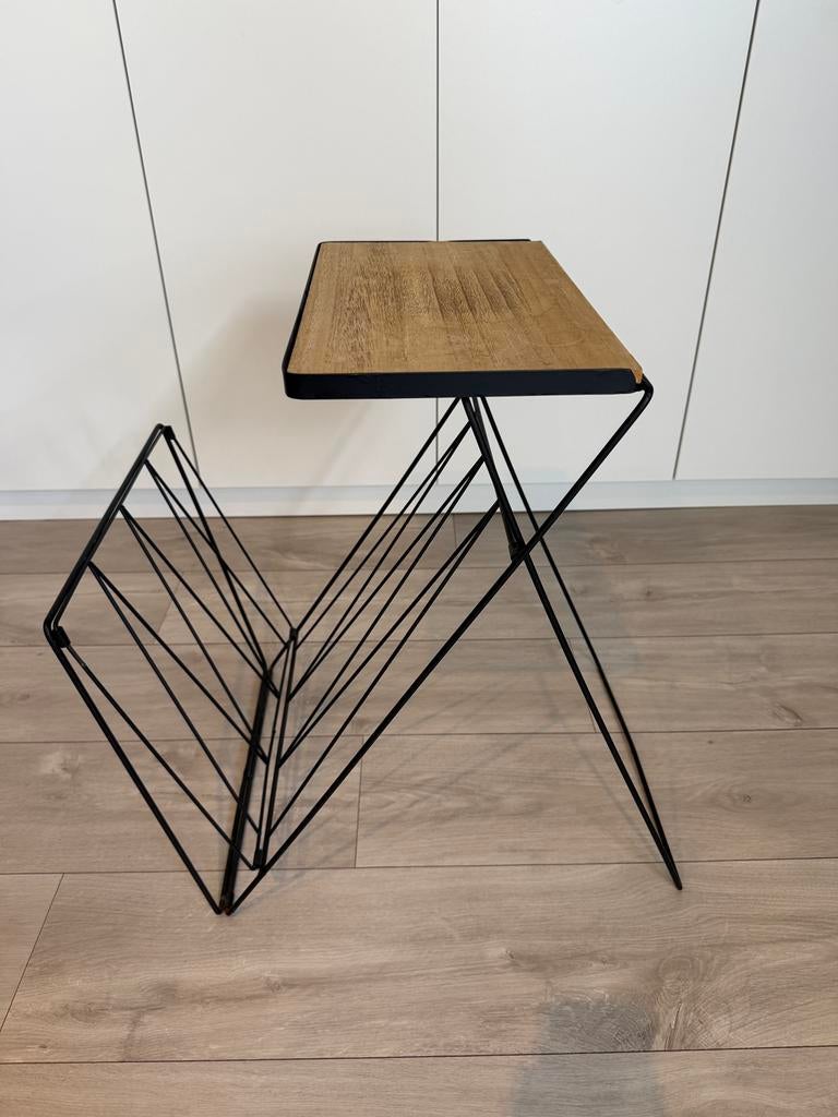 Plantentafeltje/ krantenrekje, Huis en Inrichting, Woonaccessoires | Krantenbakken en Lectuurbakken, Ophalen