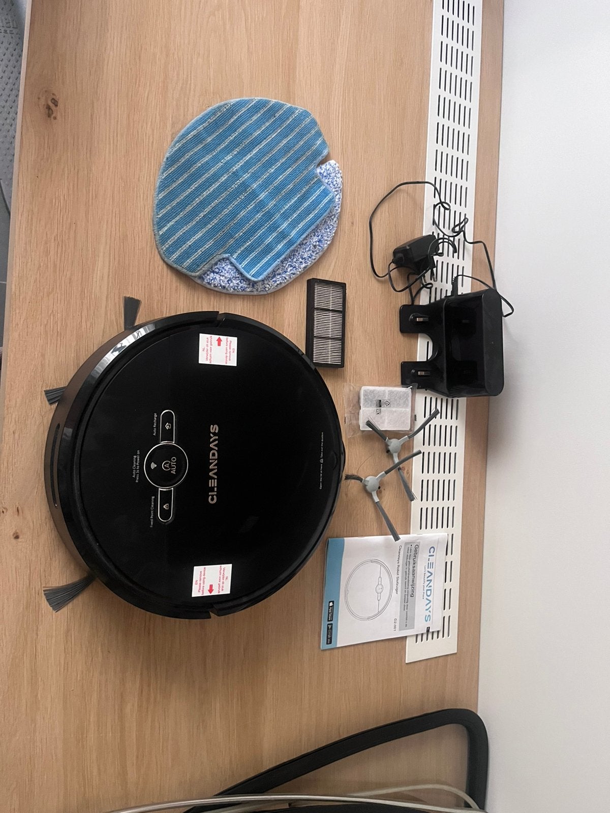 CleanDays Robotstofzuiger met dweilfunctie, Elektronische apparatuur, Stofzuigers, Ophalen, Zo goed als nieuw, Dweilfunctie, Robotstofzuiger