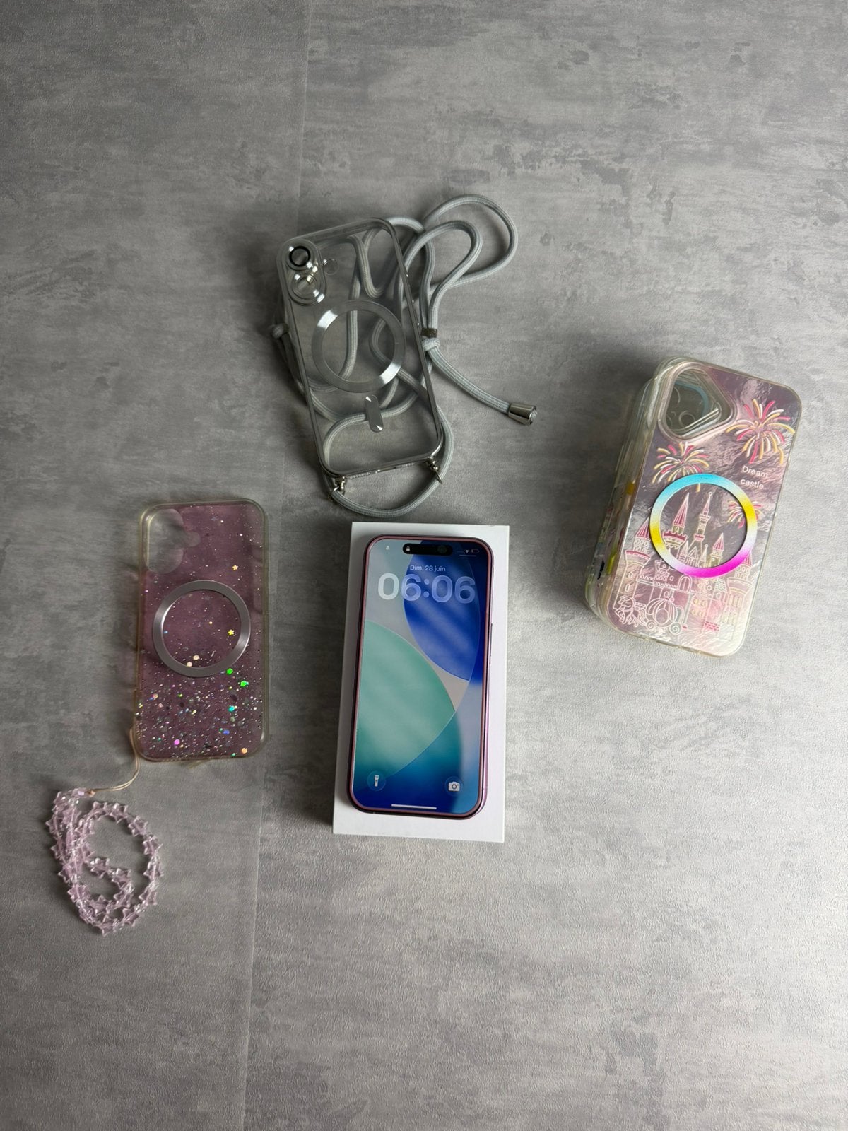 Iphone 16 / 128 Go / 96% / Rose / Boite, Handtassen en Accessoires, Bedels, Ophalen, Zo goed als nieuw