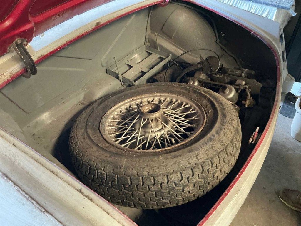 1967 MG B Restauratieproject, Auto's, MG, B, Gebruikt, Bedrijf, Handgeschakeld