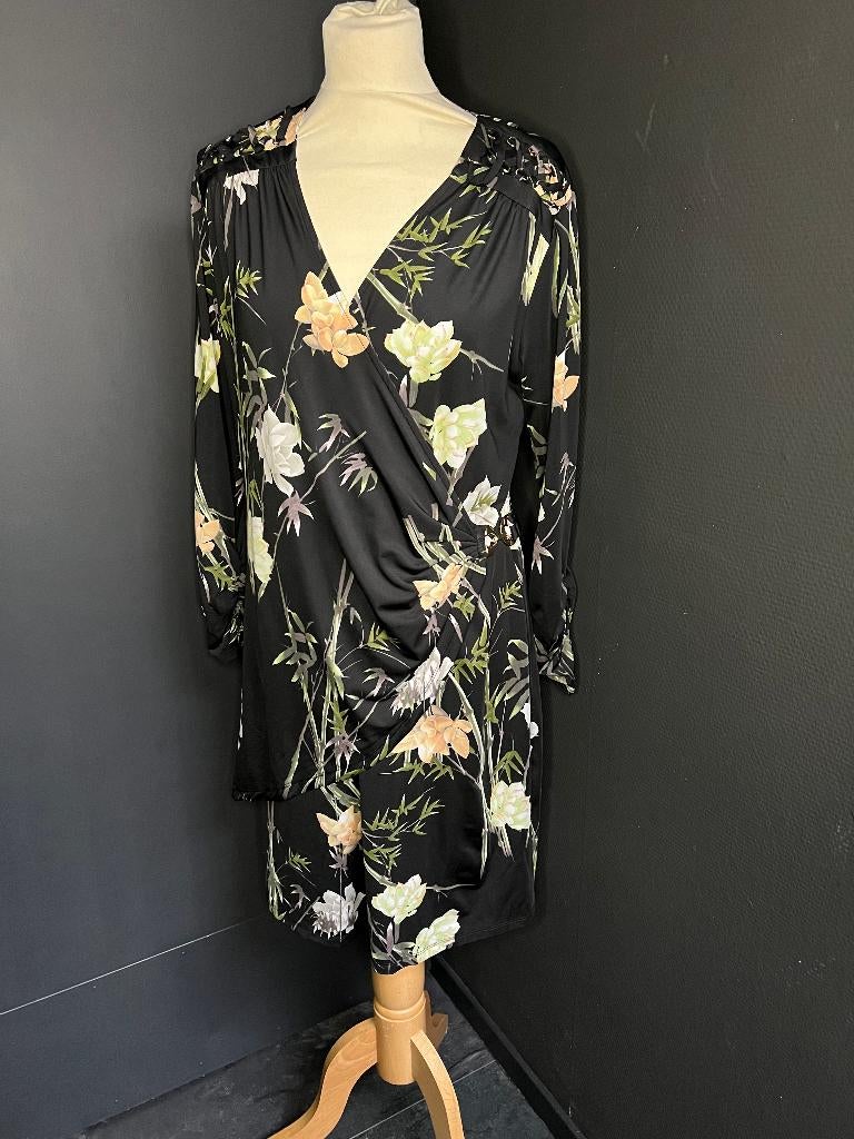 Zwarte dames jurk met bloemen van K-Design maat XL, K-design, Zwart, Maat 46/48 (XL) of groter, Ophalen of Verzenden