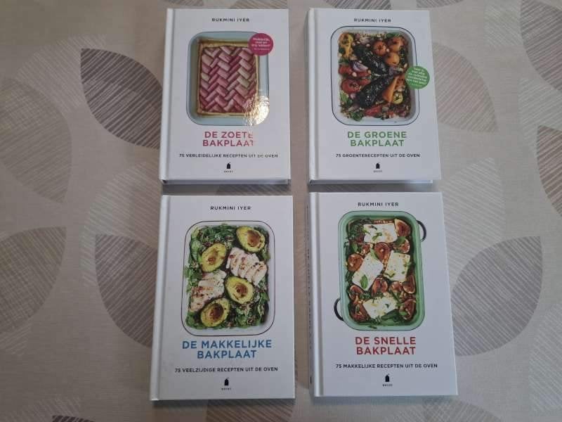 Vier kookboeken De Bakplaat, Boeken, Ophalen of Verzenden, Zo goed als nieuw