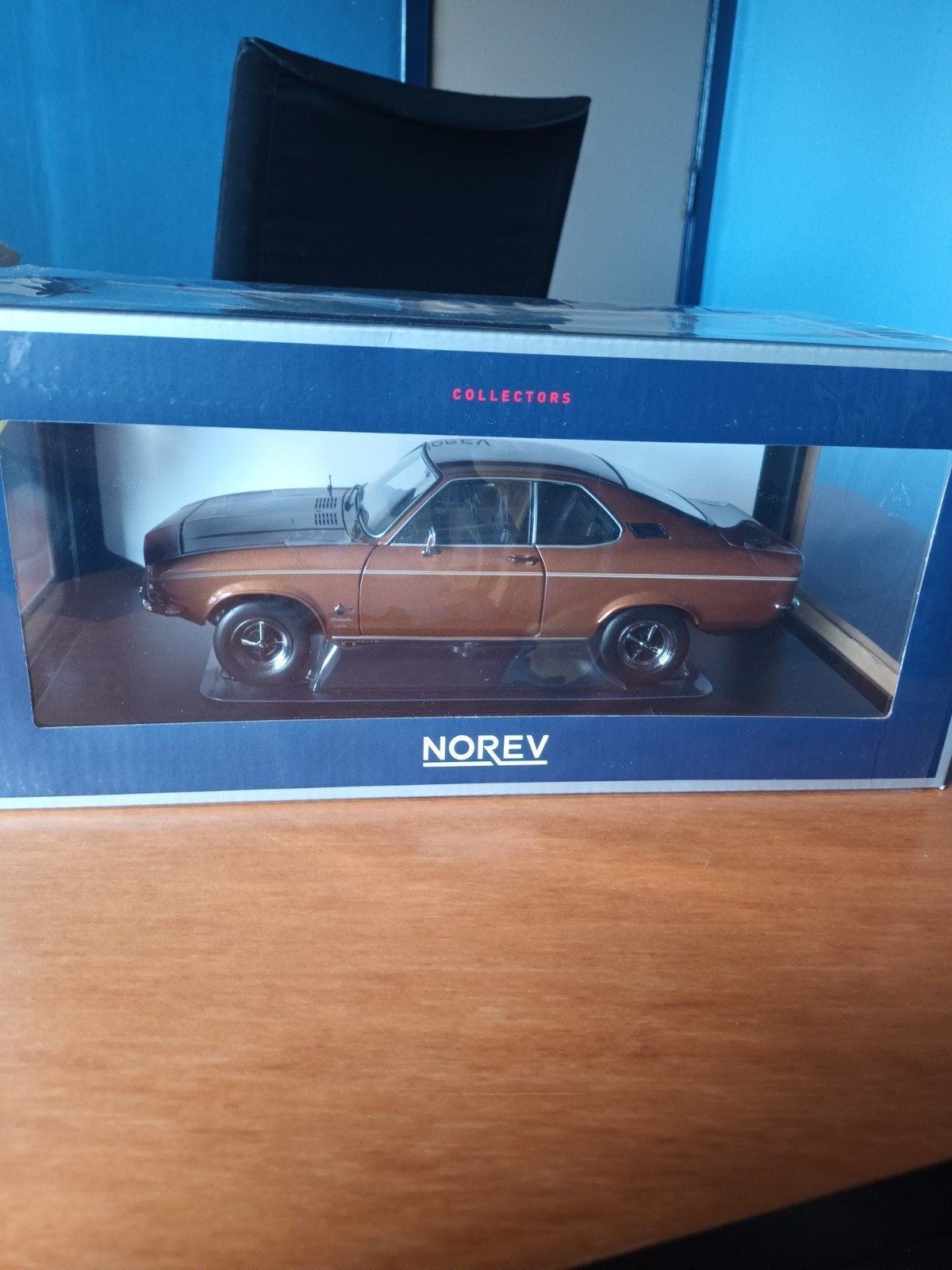 opel manta A, 1/18 norev., Enlèvement ou Envoi, Norev