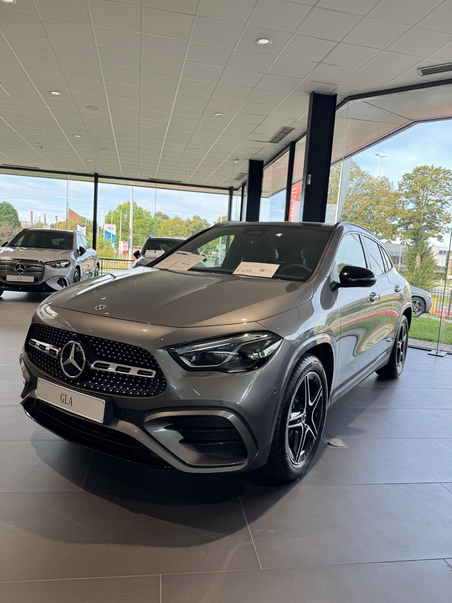 Mercedes-Benz GLA GLA 180 140 Years Edition DOS 9001, Autos, Mercedes-Benz, Achat, Entreprise, Electronic Stability Program (ESP)