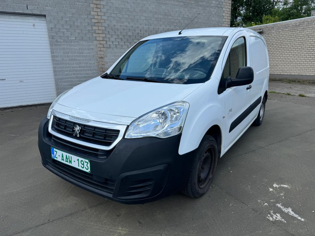 Peugeot Partner *lichte vracht *trekhaak, Auto's, Bestelwagens en Lichte vracht, Euro 6, Bedrijf, Te koop, Peugeot