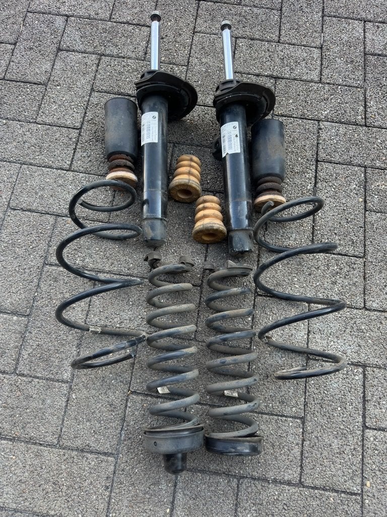 Originele BMW 1 Serie F20 2 voor schokdempers + 4 veren, Auto-onderdelen, Ophalen, Gebruikt, BMW