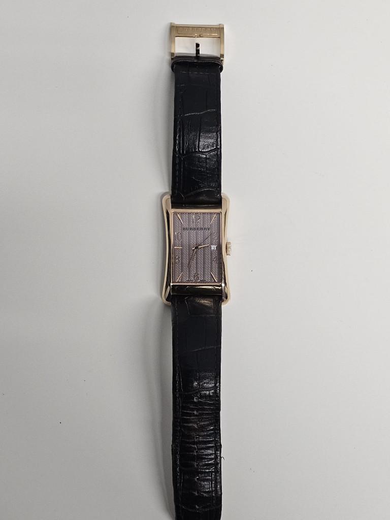 Horloge Burberry Gold Tone, Handtassen en Accessoires, Overige merken, Leer, Staal, Polshorloge