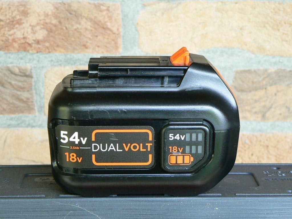 Cherche batterie Tondeuse à gazon Black&Decker, Jardin & Terrasse, Enlèvement, Utilisé, Tondeuses à gazon sur batterie, Black&decker