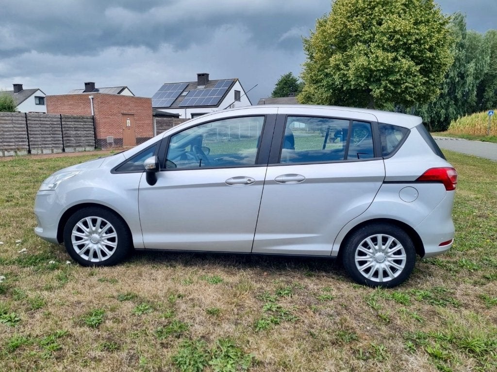 Ford B-Max 2013 - Automaat - Benzine - 108.000 km - Trekhaak, Auto's, Euro 5, Zwart, B-Max, 5 zetels