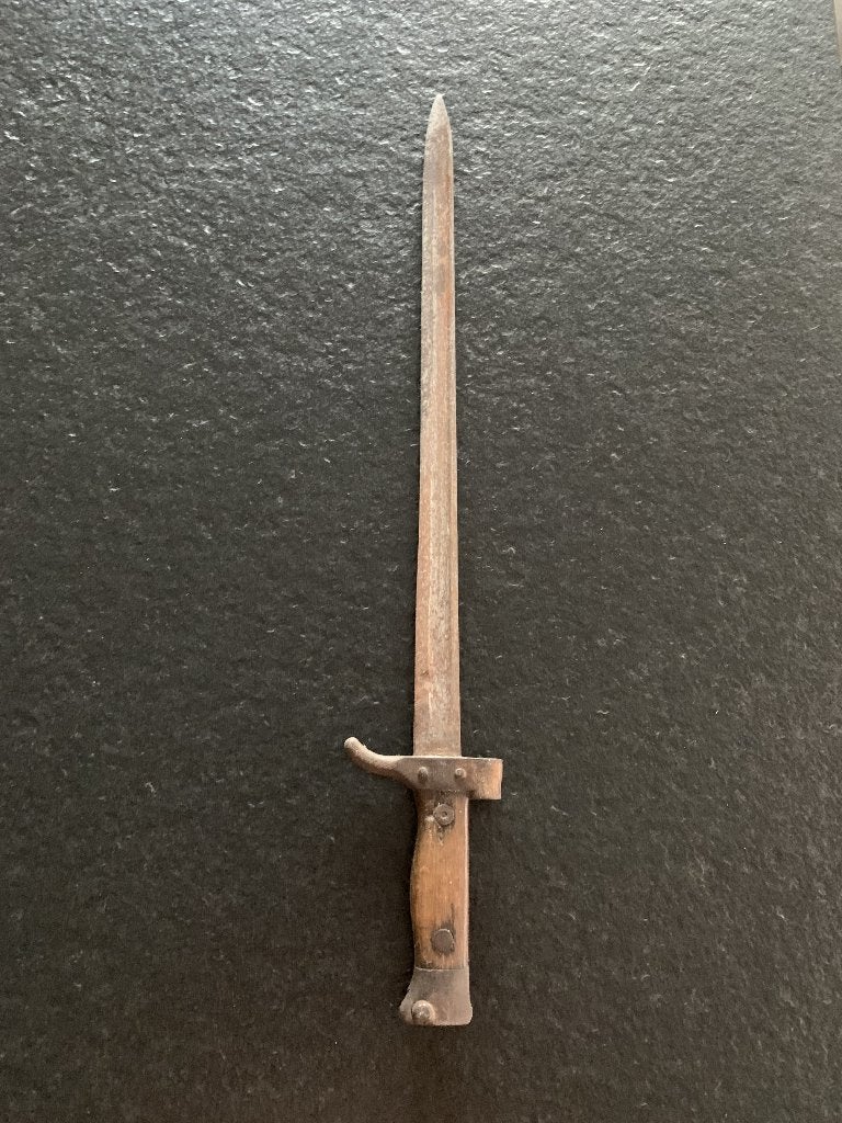 Militaire Bajonet met Houten Handvat, Ophalen