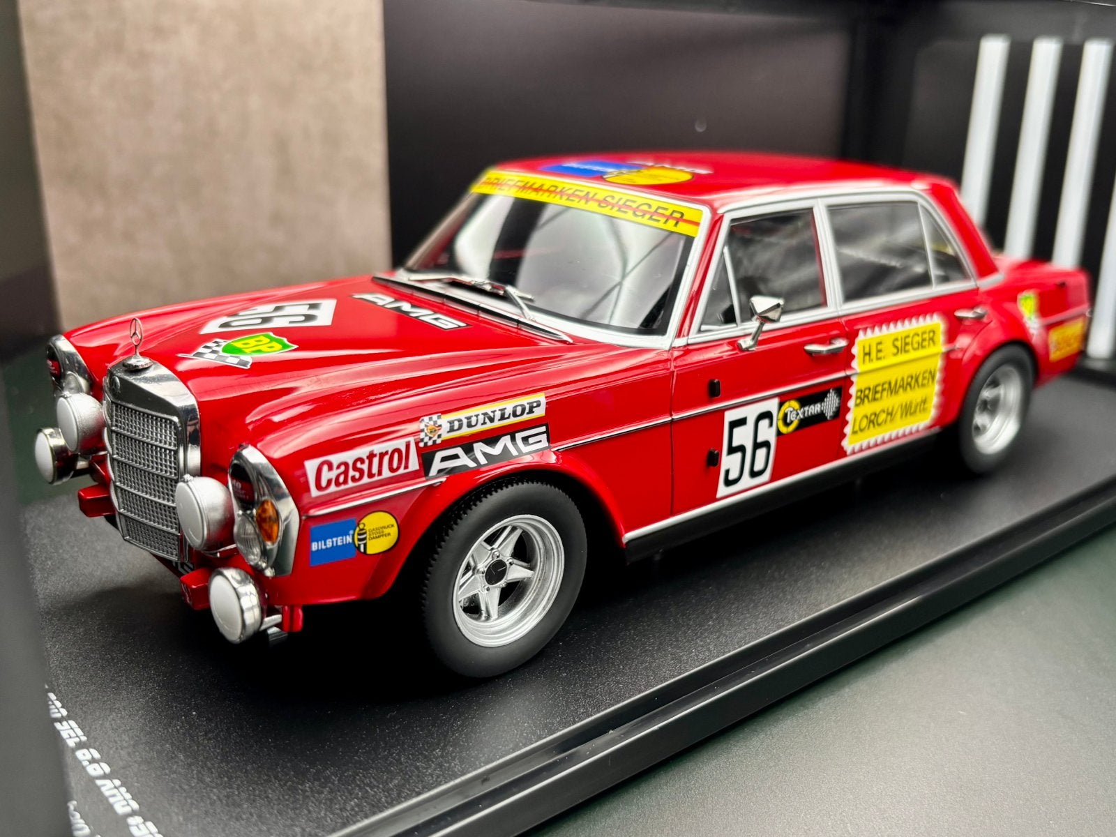 1:18 Mercedes-benz AMG 300 SEL 6.8 200 Miles Nürnberg 1972, Ophalen of Verzenden, Zo goed als nieuw