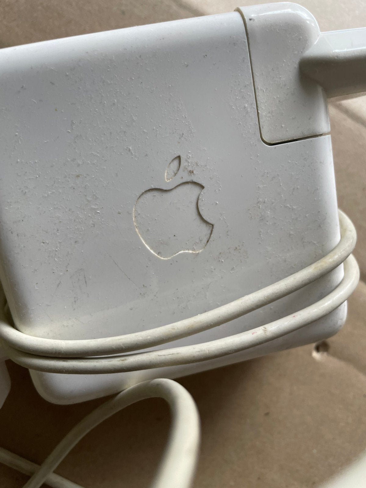 Apple lader, Computers en Software, Laptop-opladers, Ophalen, Zo goed als nieuw