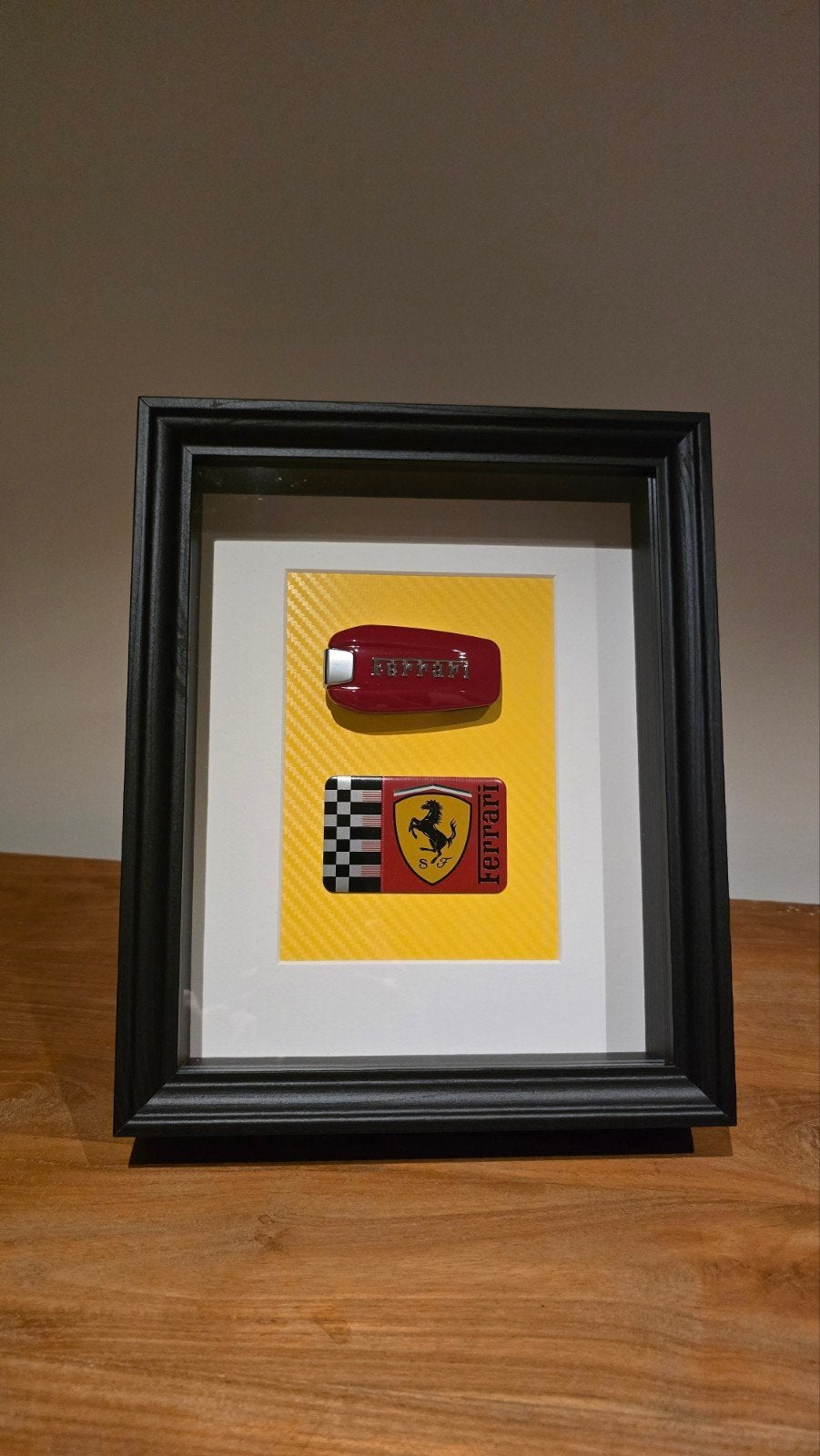 Ferrari kunstwerk met origineel autosleutel, Origineel, Ophalen of Verzenden