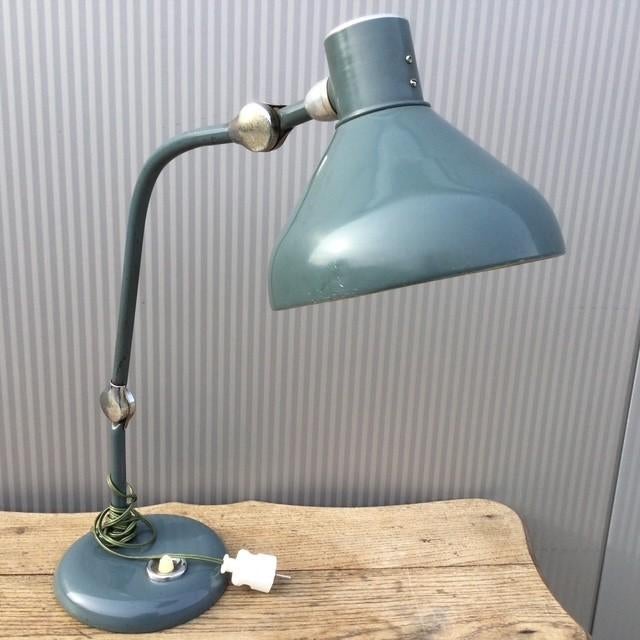 Oude bureaulamp, Enlèvement