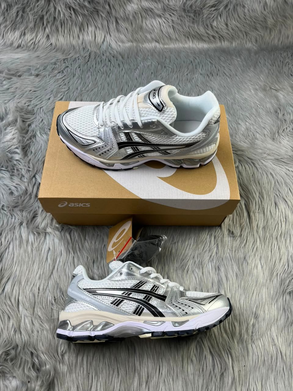 Asics Kayano 14 (argent/blanc), Neuf, Enlèvement ou Envoi, Blanc, Baskets