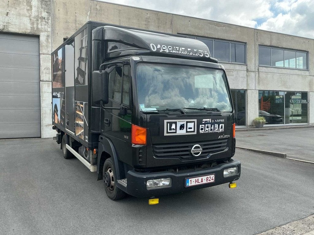 Nissan Atleon TK5615 Camion Box 2009, Autos, Autres marques, Achat, Entreprise, Autres carburants