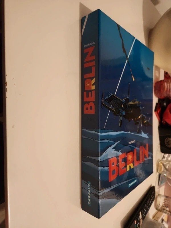 Berlijnse stripboxset van Marvano, Boeken, Stripverhalen, Complete serie of reeks, Ophalen of Verzenden, Zo goed als nieuw, Marvano - Haldeman