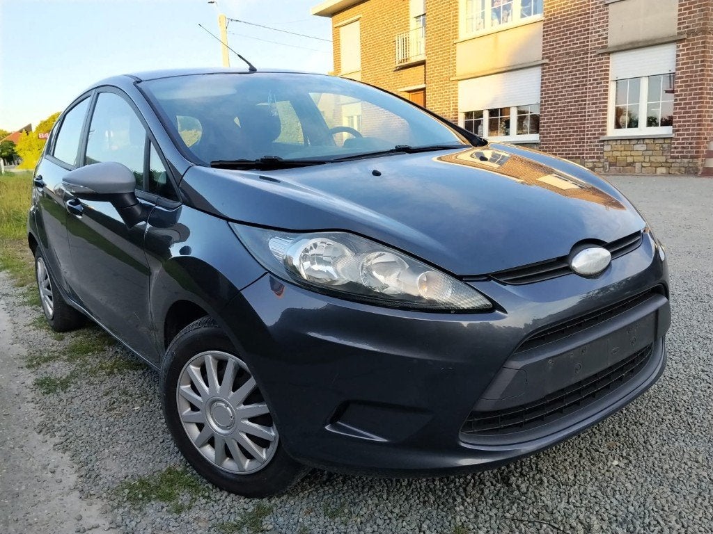 FORD FIESTA/1600cc DIESEL/GEKEURD/12MA GARANTIE, Autos, Argent ou Gris, Achat, Entreprise, Boîte manuelle