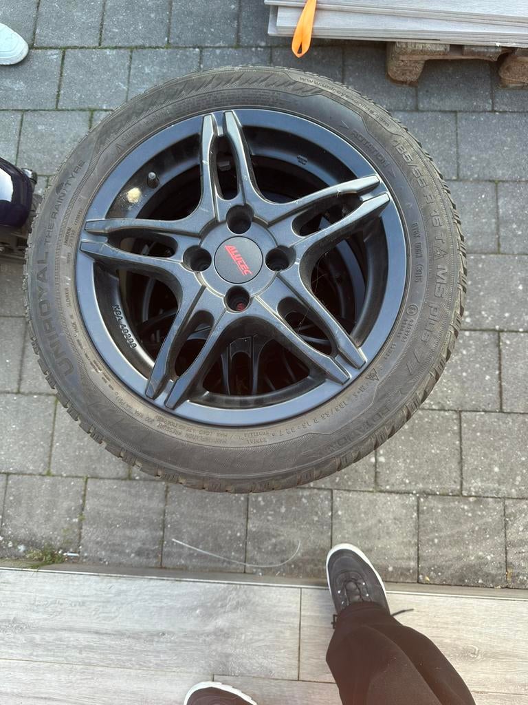 Fiat 500 originele velgen + winterbanden – nieuwstaat, Ophalen, Winterbanden, Band(en)