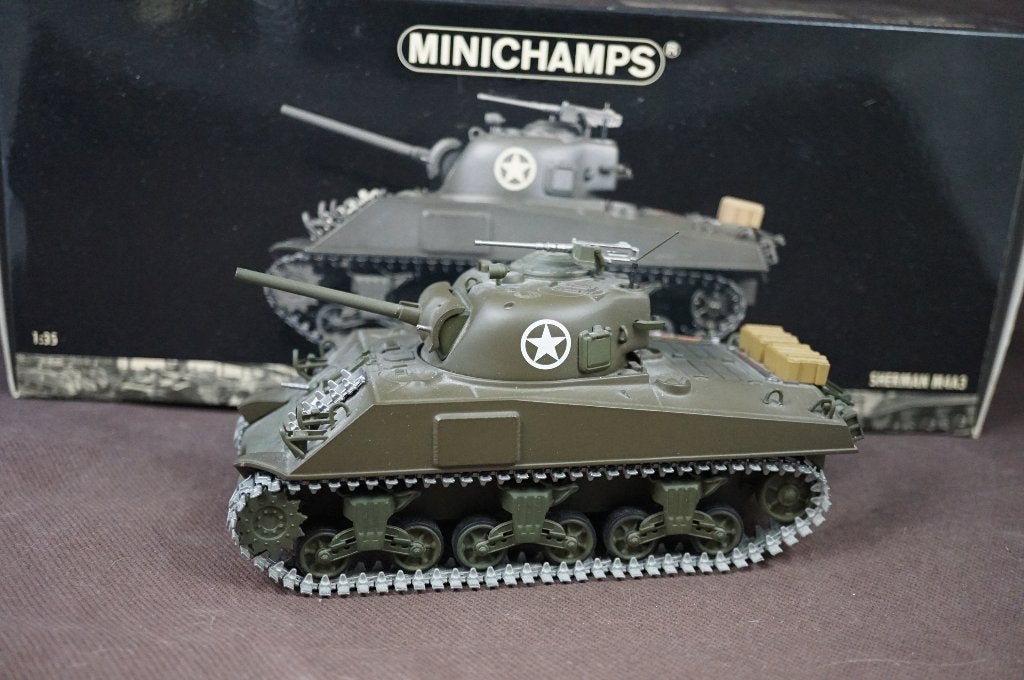 Char Sherman Minichamps - 1/35 - TOP, Enlèvement ou Envoi