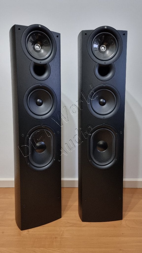 KEF Q11 dans la couleur unique Black Ash (état neuf), Enlèvement ou Envoi, Bass-reflex, Comme neuf, 150 watts ou plus
