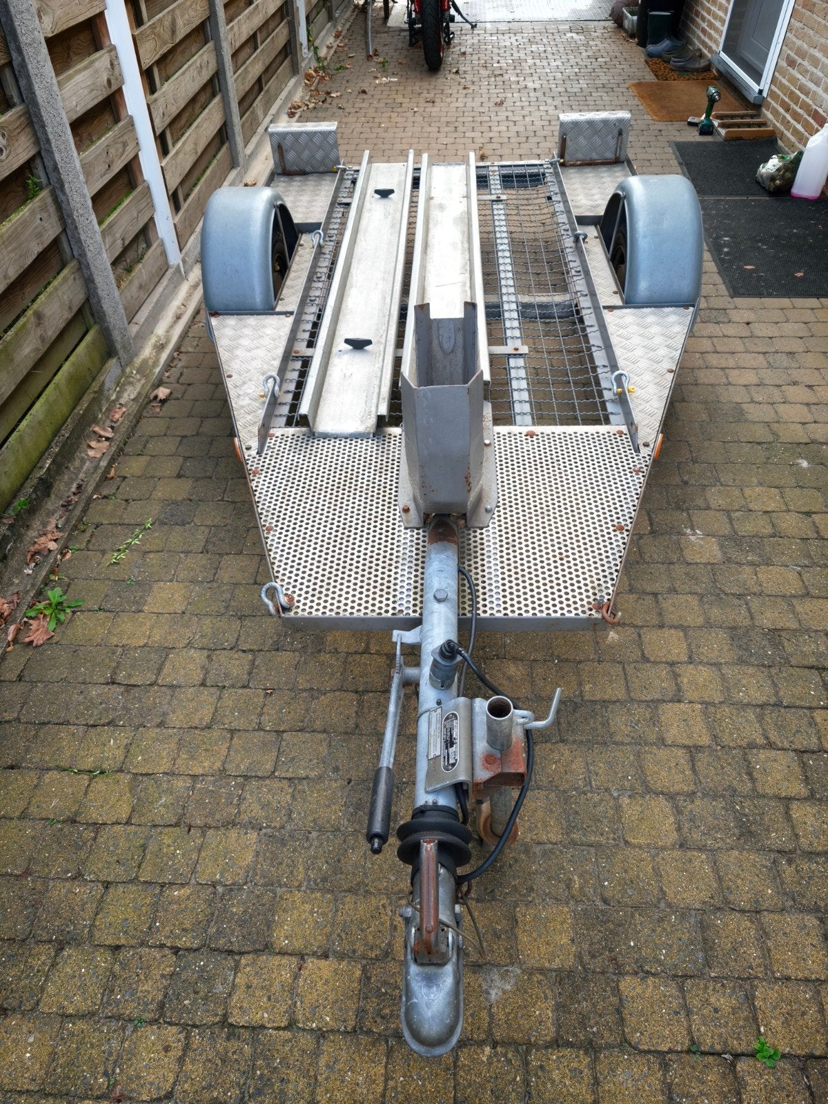 motor aanhangwagen geremd max 700kg, Ophalen, Gebruikt