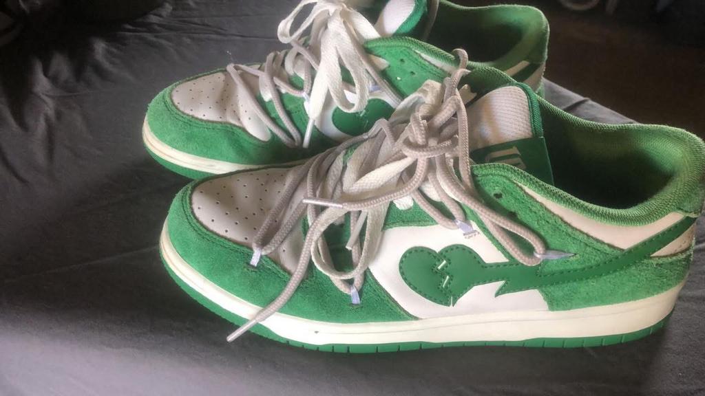 Sportschoenen, Sport en Fitness, Ophalen, Zo goed als nieuw