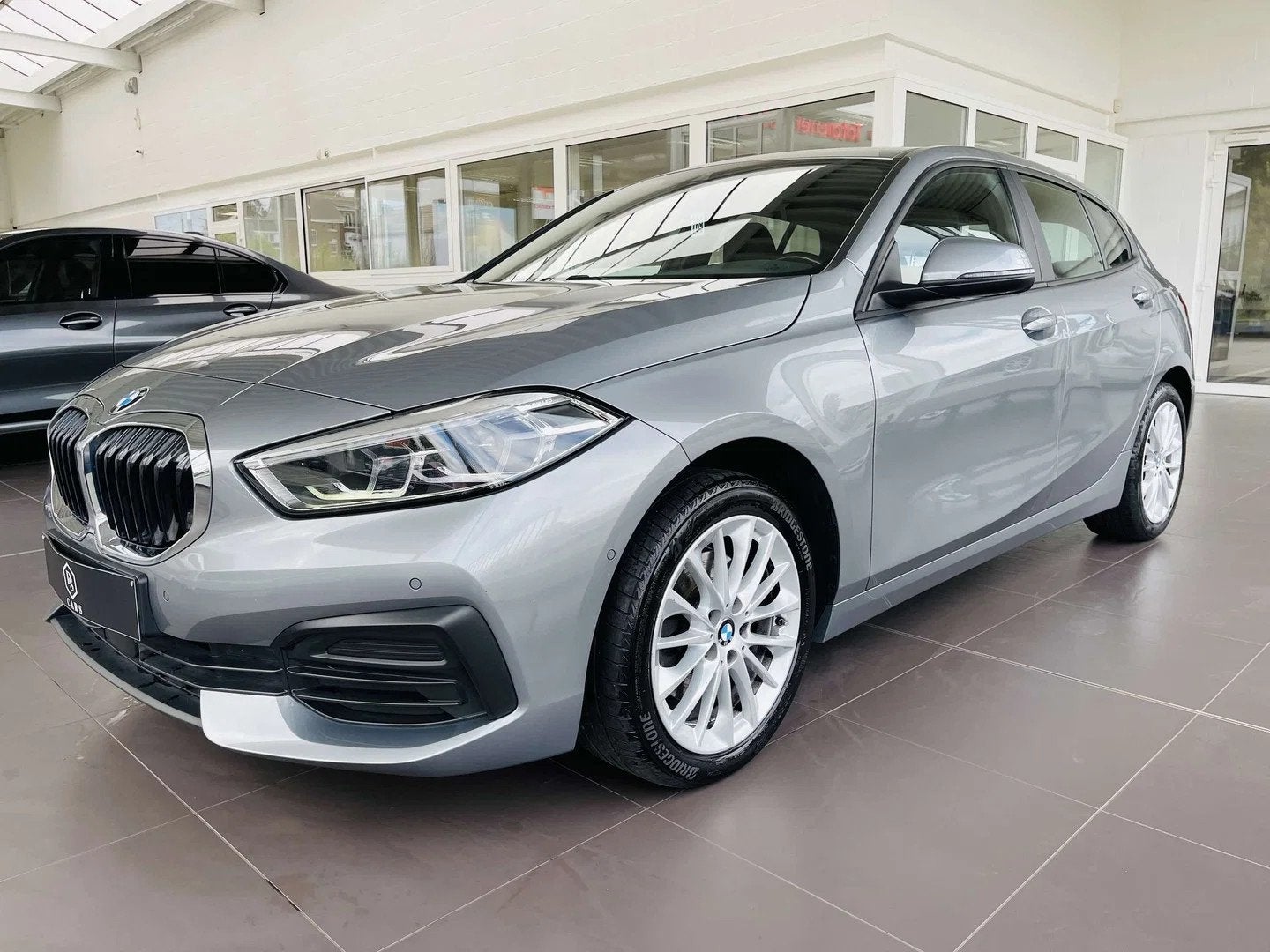 BMW 1 Serie 118 iA * GARANTIE + COCKPIT + LED + GPS PRO *, 100 kW, Argent ou Gris, Achat, Euro 6