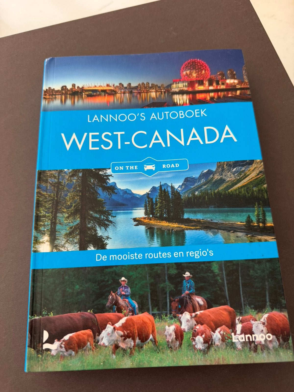 Lannoo’s Autoboek West-Canada –  met autoroutes en kaarten, Boeken, Ophalen, Zo goed als nieuw