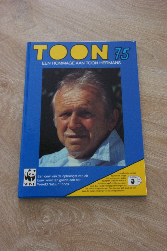 Toon 75 - Een Hommage aan Toon Hermans (Boek + CD) Zeldzaam, Ophalen of Verzenden, Gelezen, Maurice Hermans Produkties