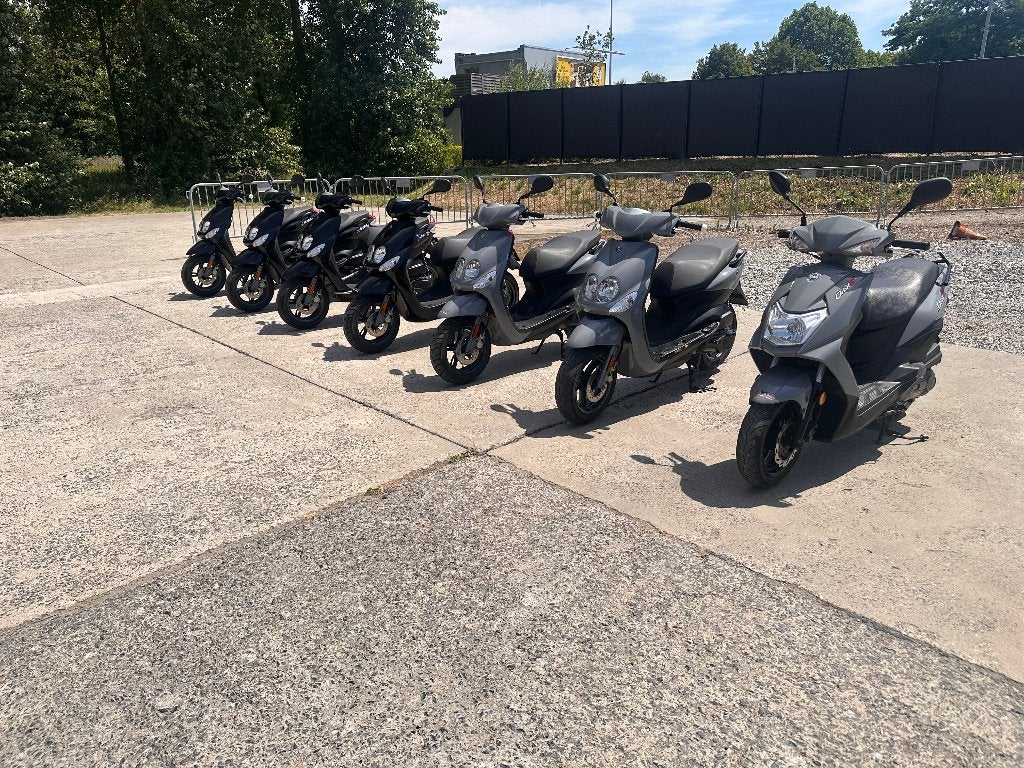 6x bromfiets B klasse Yamaha Neos + 1x Sym Orbit, Vélos & Vélomoteurs, Autres modèles, Classe B (45 km/h), Enlèvement, Utilisé