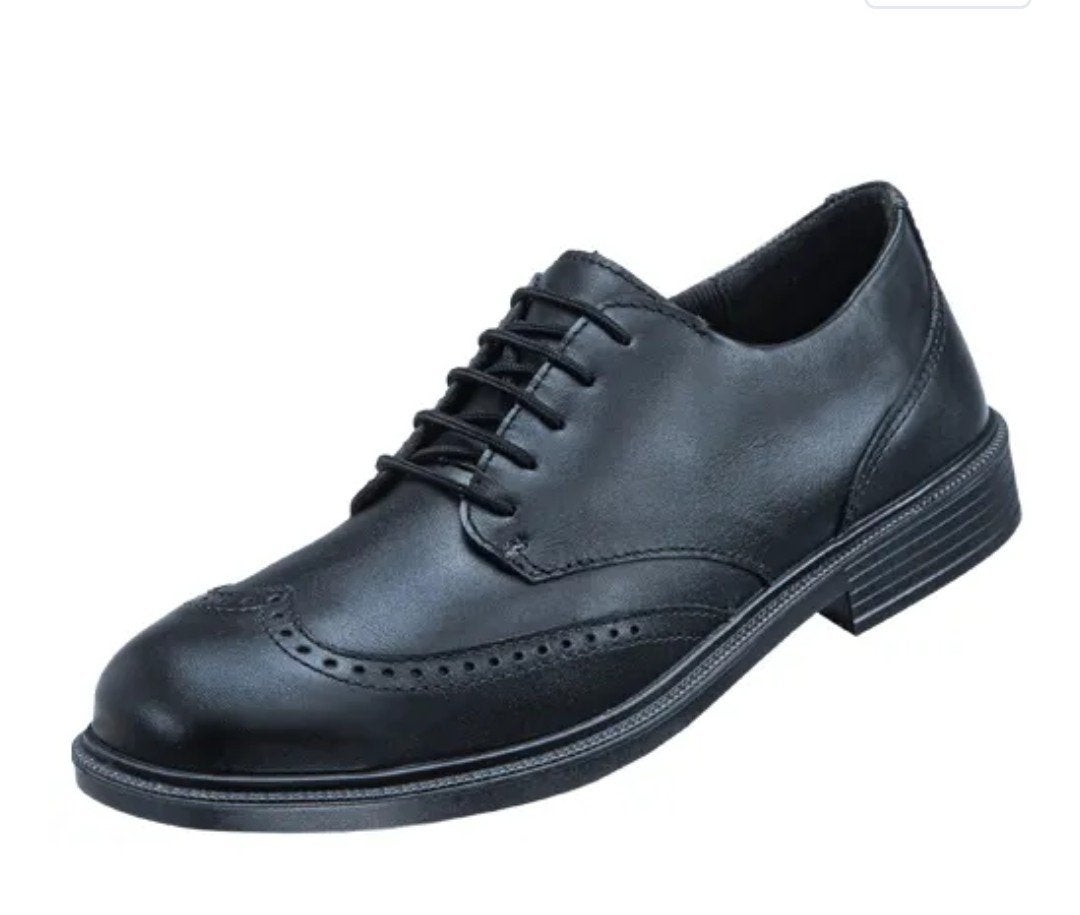 Chaussures de sécurité classiques.