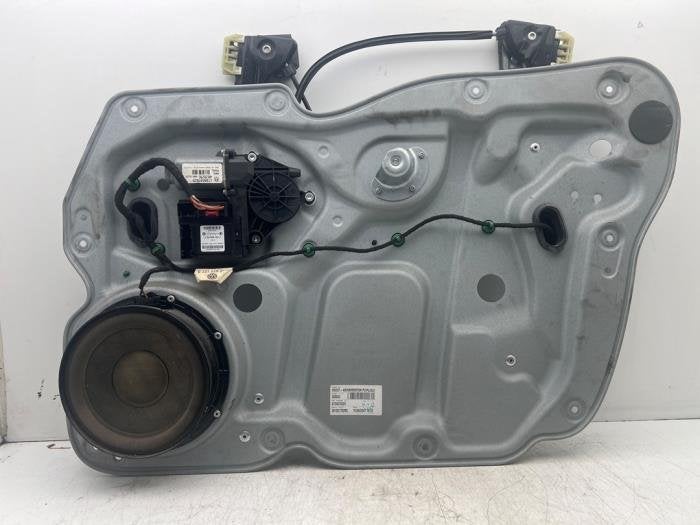 Mécanique vitre 2portes avant droite d'un Volkswagen Caddy, Volkswagen, -, 3 mois de garantie, Utilisé