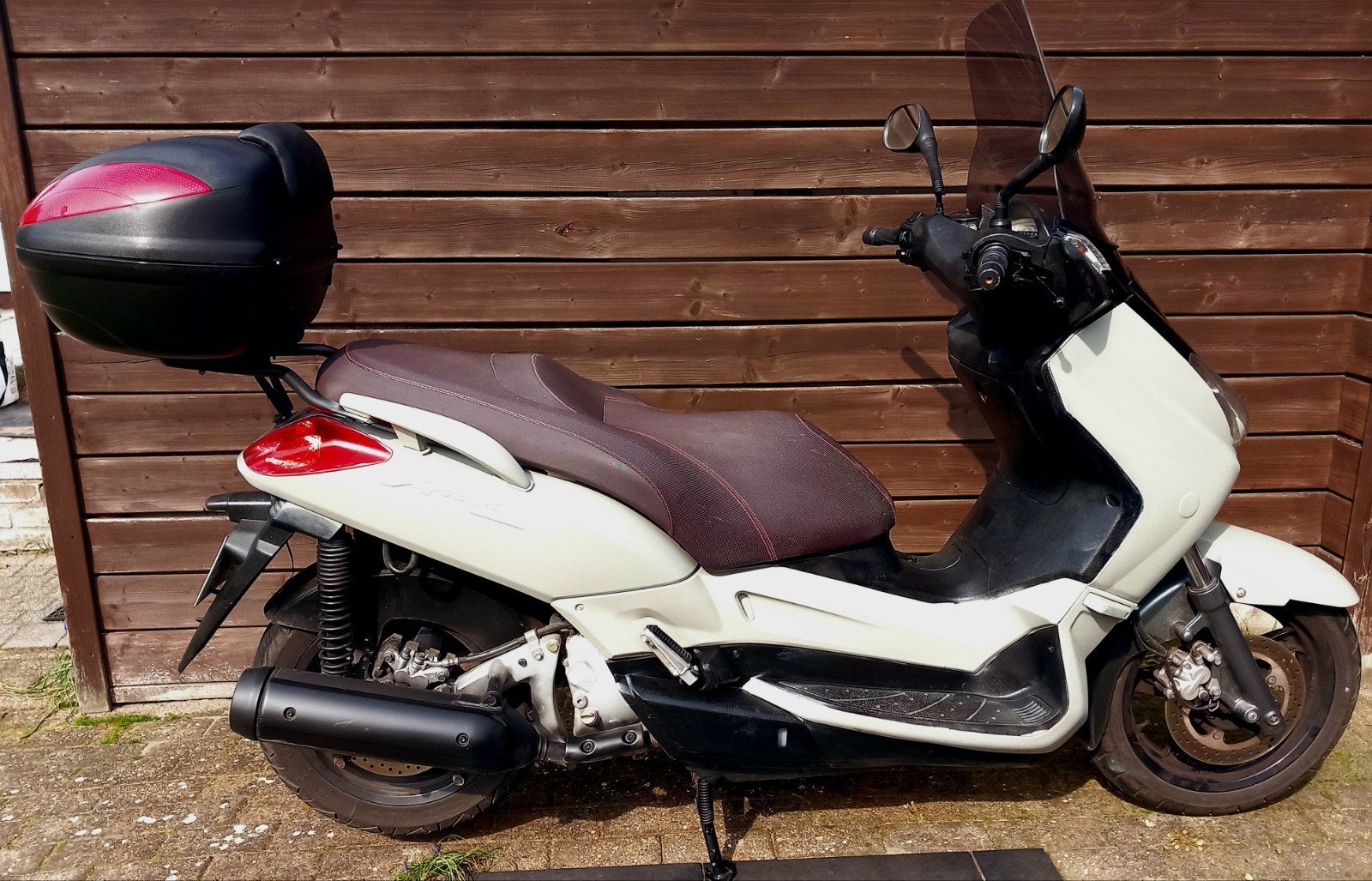 Yamaha xmax 250i verkocht .      25000 km onder, Motoren, Particulier, Scooter