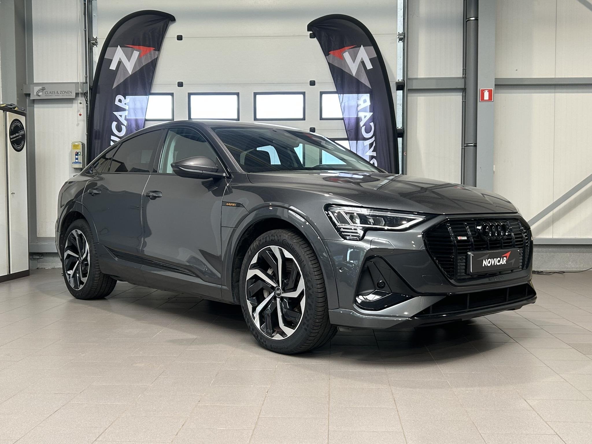 Audi E-Tron Sportback 55 Quattro S-Line - DOS 8749, Automaat, 413 km, Stof, 840 min