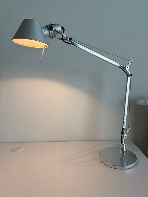 BUREAULAMP – merk ARTEMIDE TOLEMEO MINI ALUMINIUM, Ophalen, Bureaulamp, Art deco, Zo goed als nieuw