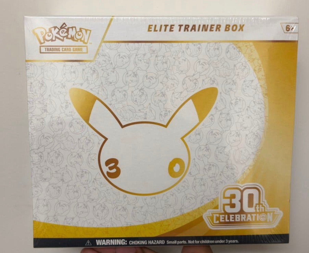 Pokemon pokemon 30th anniversary set etb en binder, Ophalen, Zo goed als nieuw