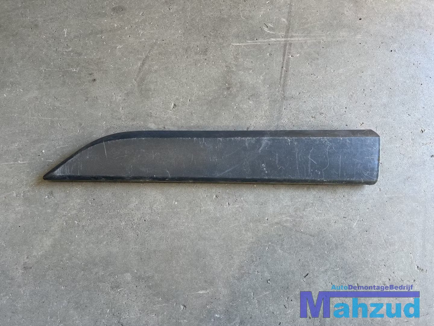 FORD TRANSIT CUSTOM links voor deur strip 2012-2018, Info@ford.com, Avant, Ford Motor Company, American Road 1
48126  Dearborn