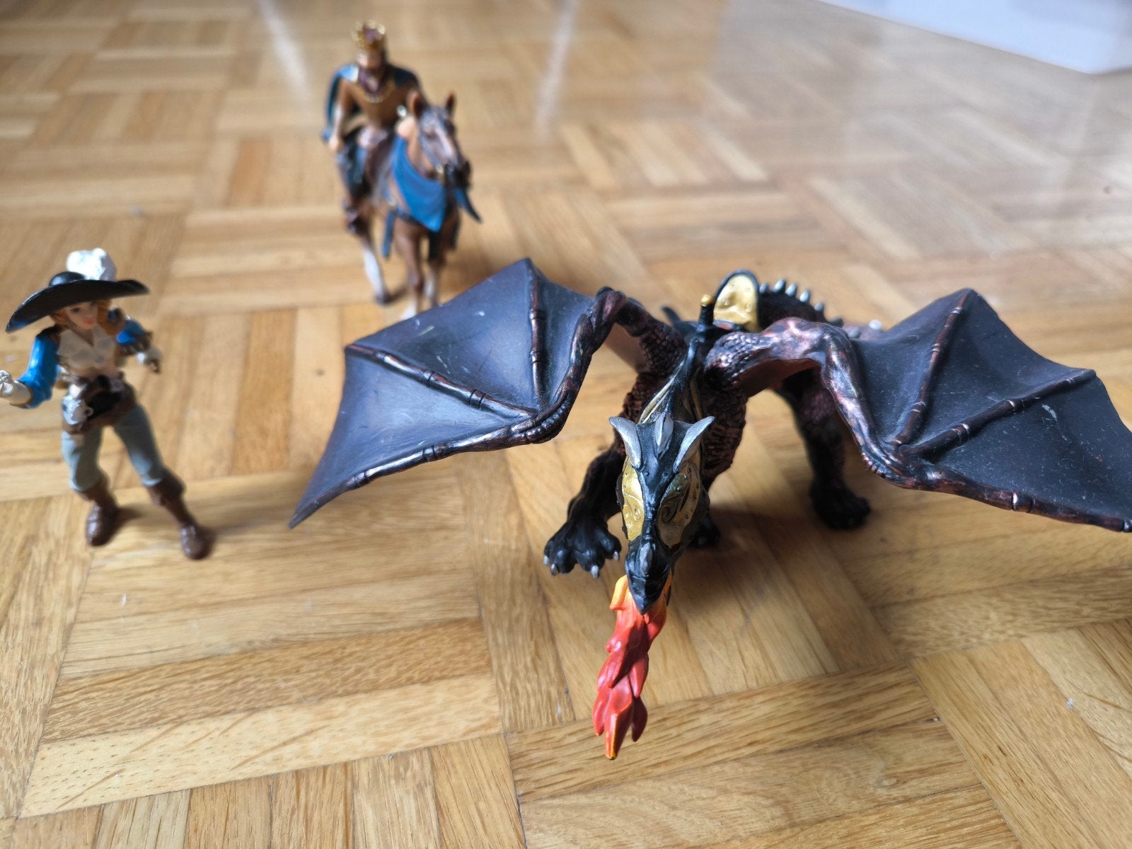 figurines avec dragons, Enlèvement, Utilisé