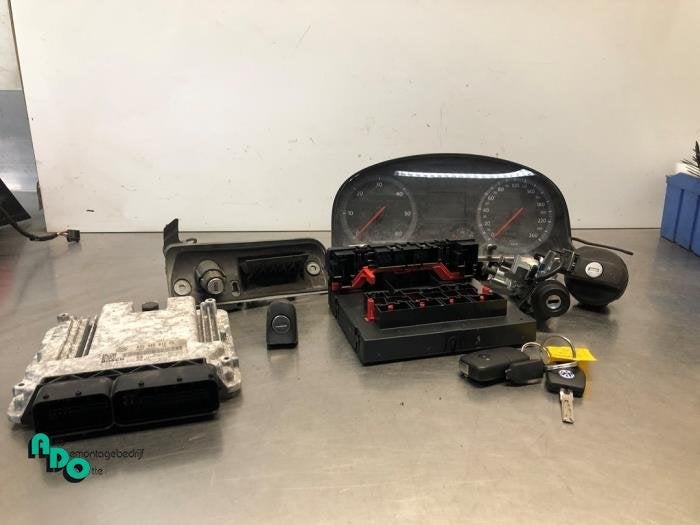 Serrure de contact + ordinateur d'un Volkswagen Caddy (Caddy, Volkswagen, -, 3 mois de garantie, Utilisé