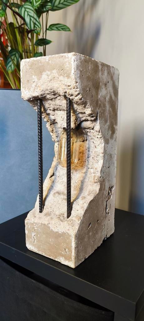 Eigentijdse lamp, Ophalen
